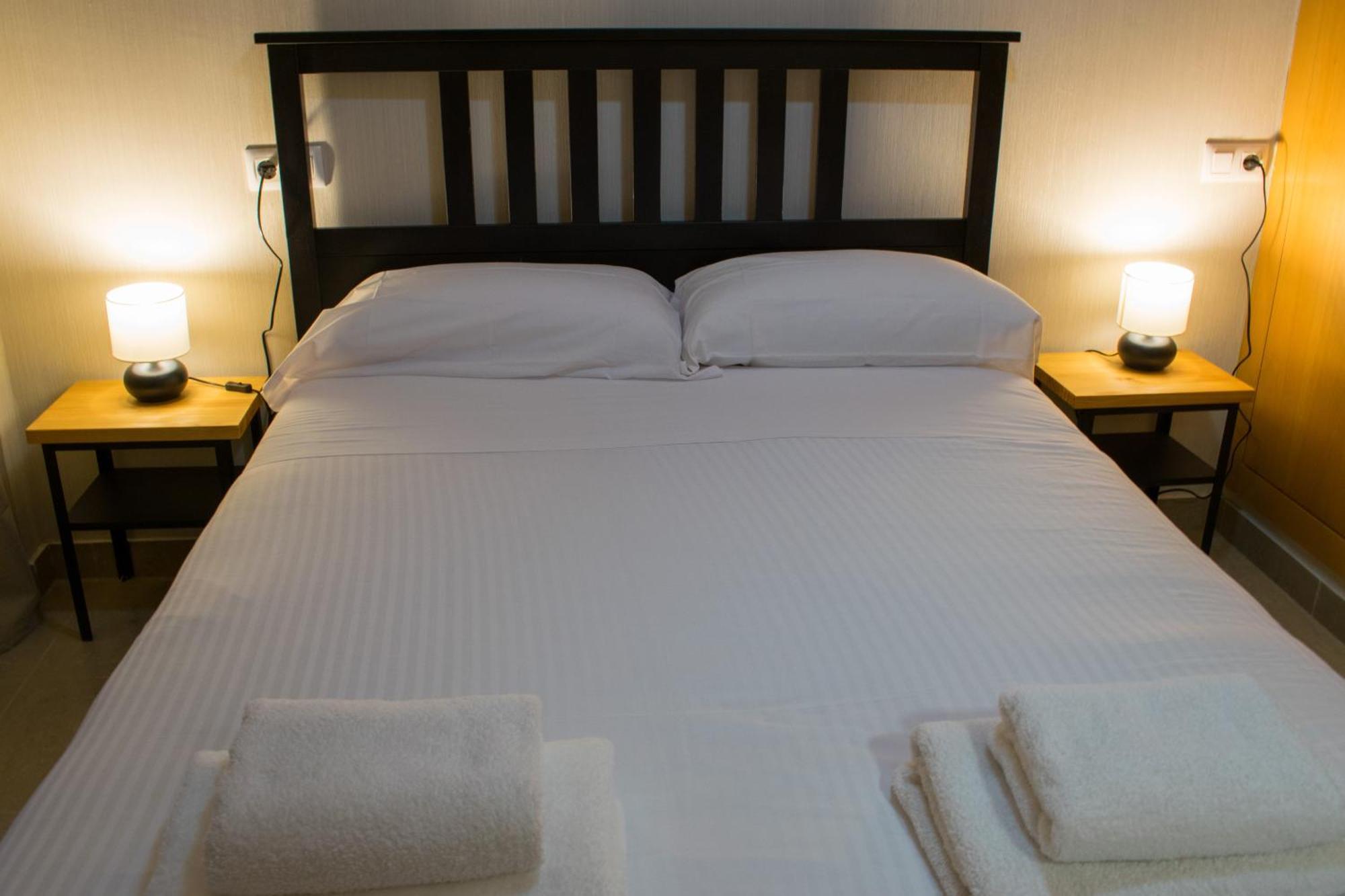 Allo Apartments Caballeros II Centro 1 Habitacion 赫雷斯 外观 照片